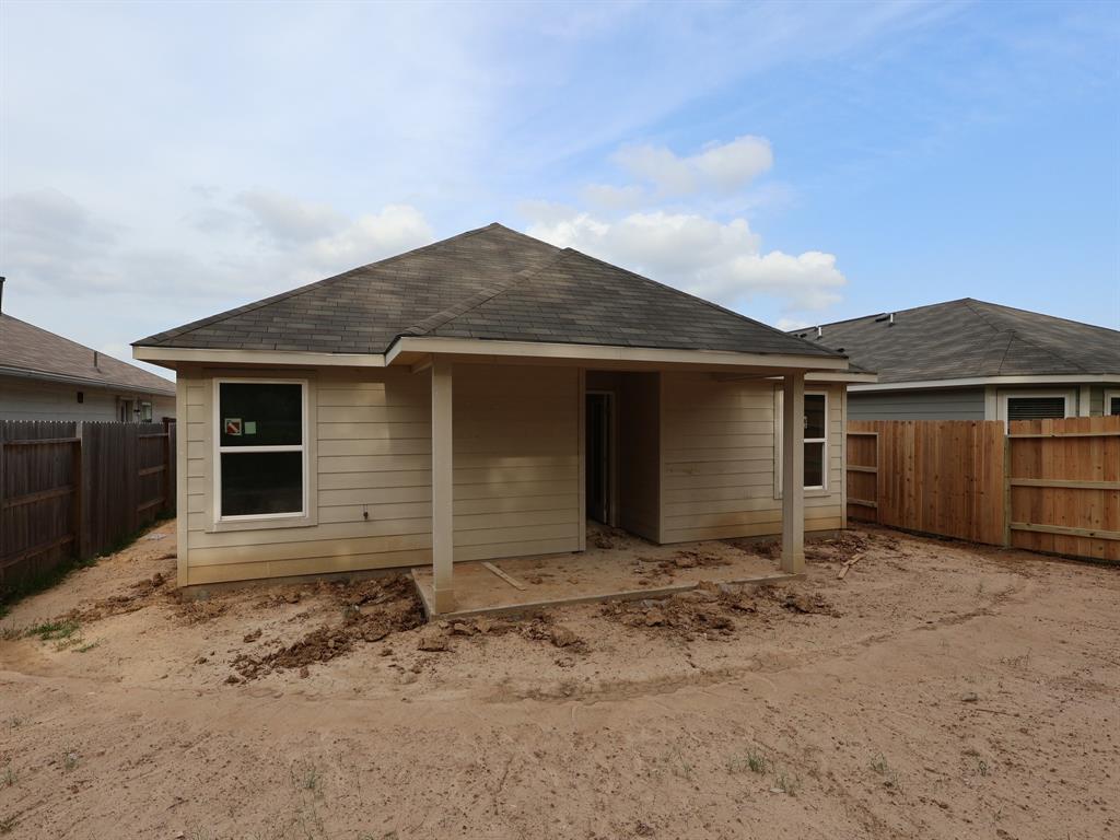 17138 Quaking Aspen Lane, New Caney, Texas image 17