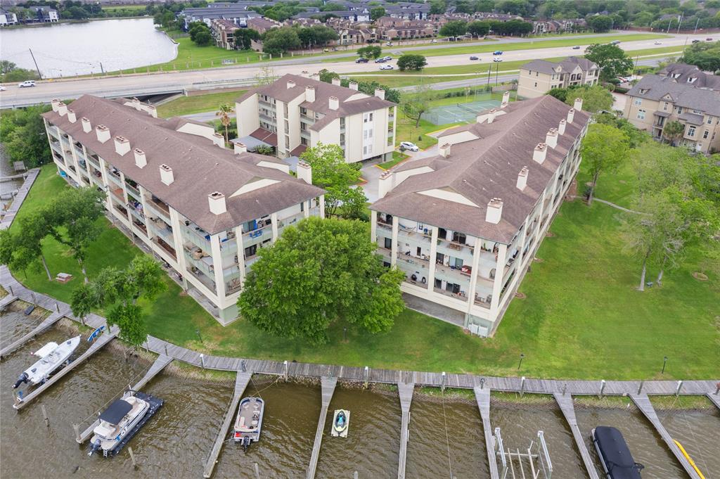 18809 Egret Bay Boulevard #327, Webster, Texas image 32