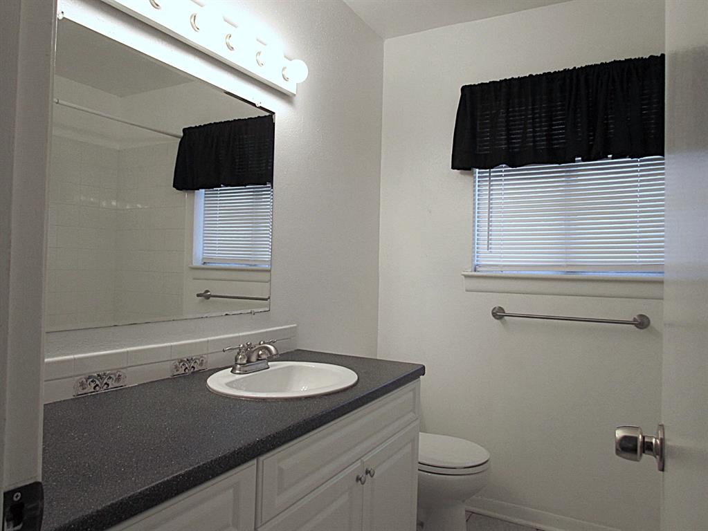717 Academy Lane, Deer Park, Texas image 11