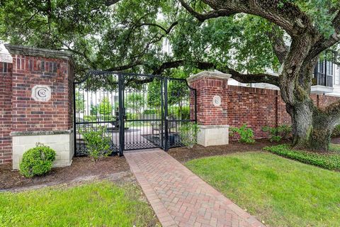 Townhouse in Southside Place TX 29 Crain Square Boulevard.jpg