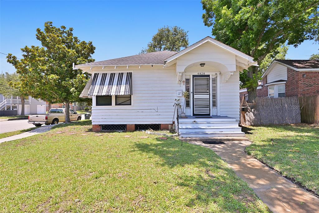 4828 Avenue Q 1/2