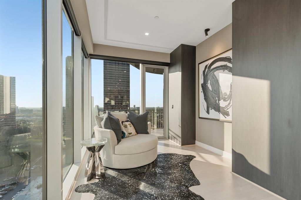 1600 Post Oak Boulevard 1407