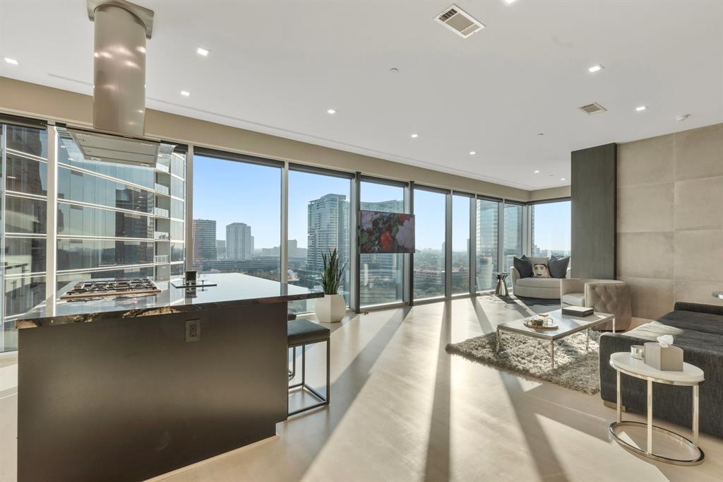 1600 Post Oak Boulevard 1407
