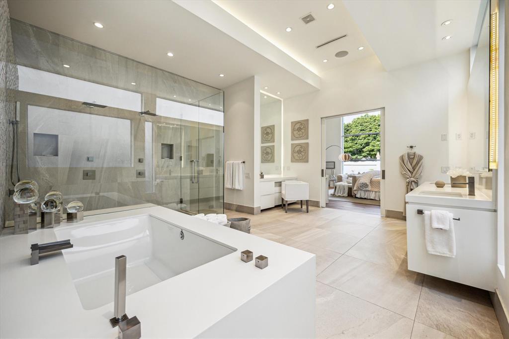 311 Brown Saddle Street, Houston, Texas image 24