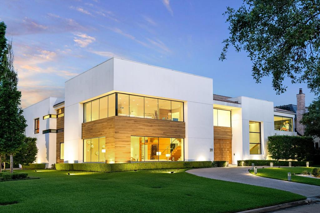 311 Brown Saddle Street, Houston, Texas image 1