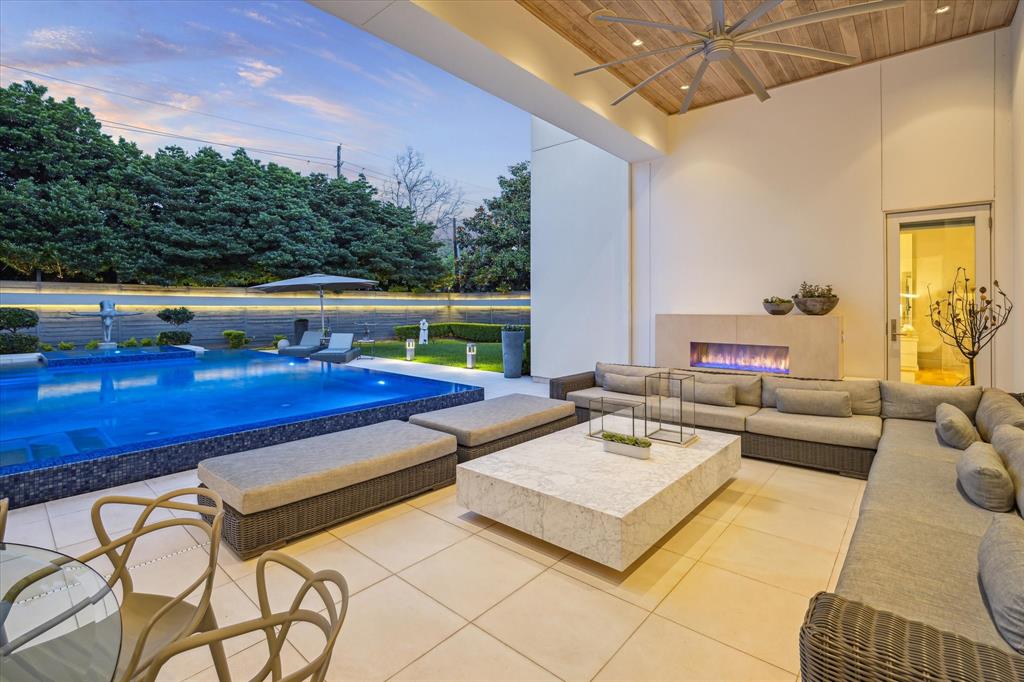 311 Brown Saddle Street, Houston, Texas image 43