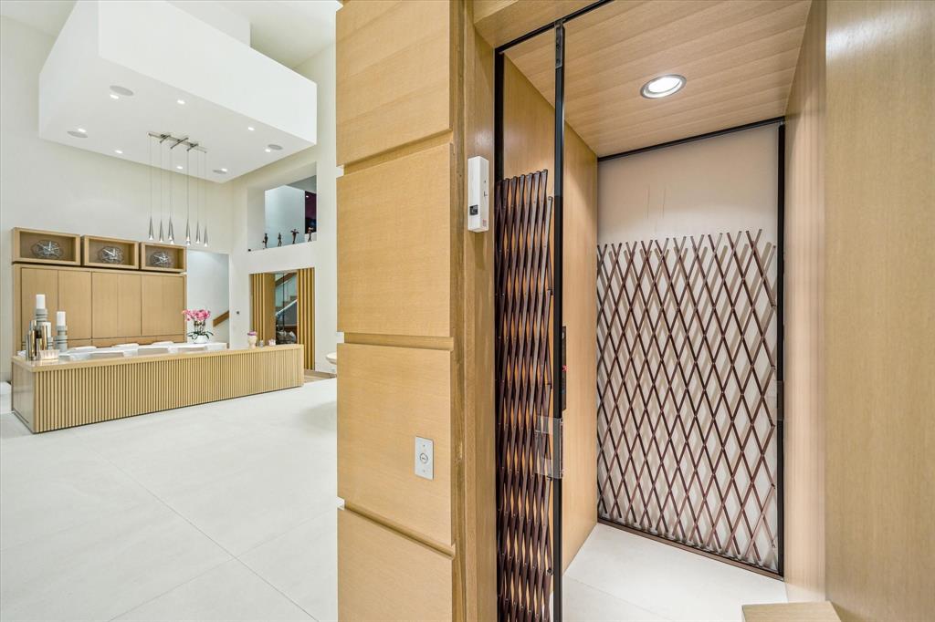 311 Brown Saddle Street, Houston, Texas image 40