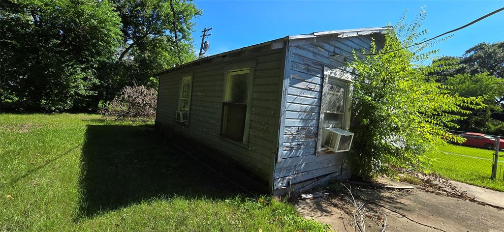 2110 17th Street, Port Arthur, Texas image 9