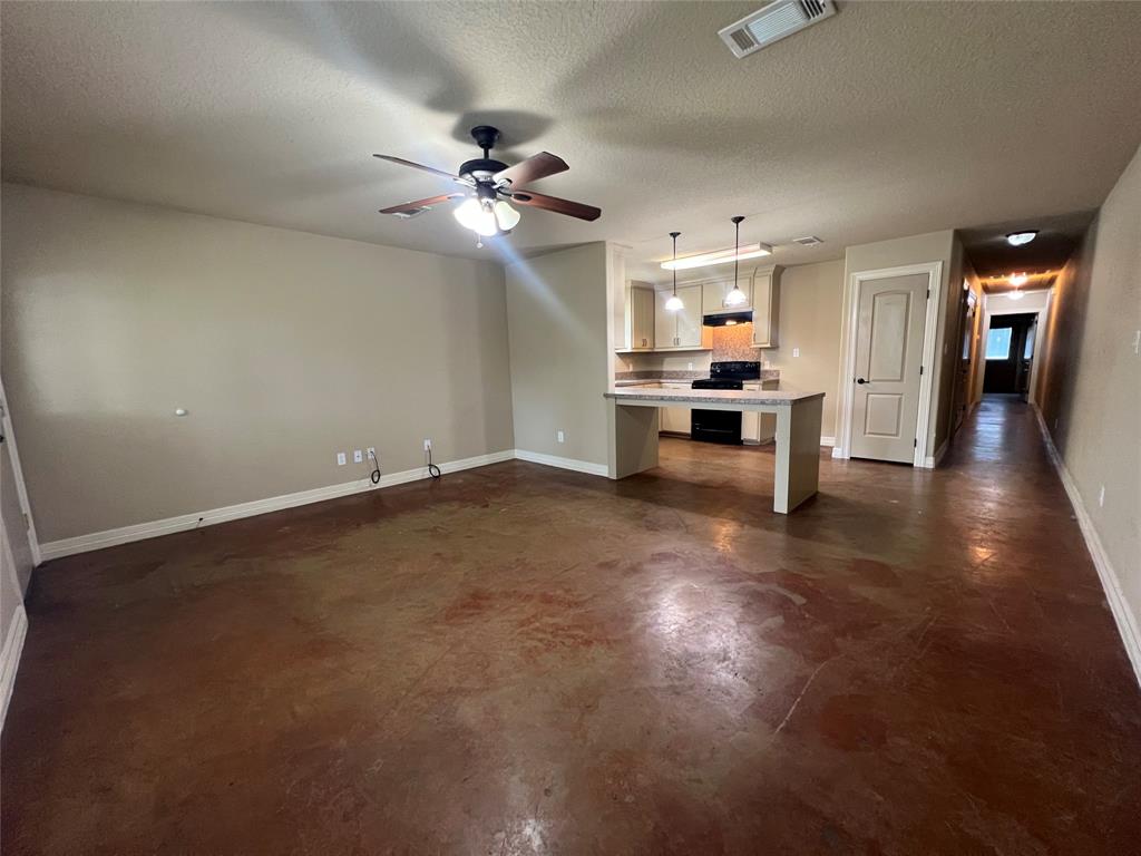 430 E Florida Street, Brazoria, Texas image 3