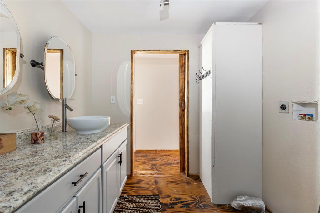 528 County Road 3890, Cleveland, Texas image 15