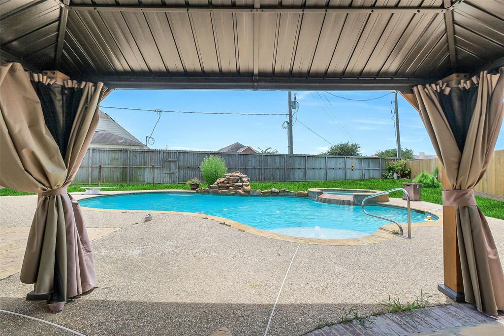 24811 Deep Coral Court