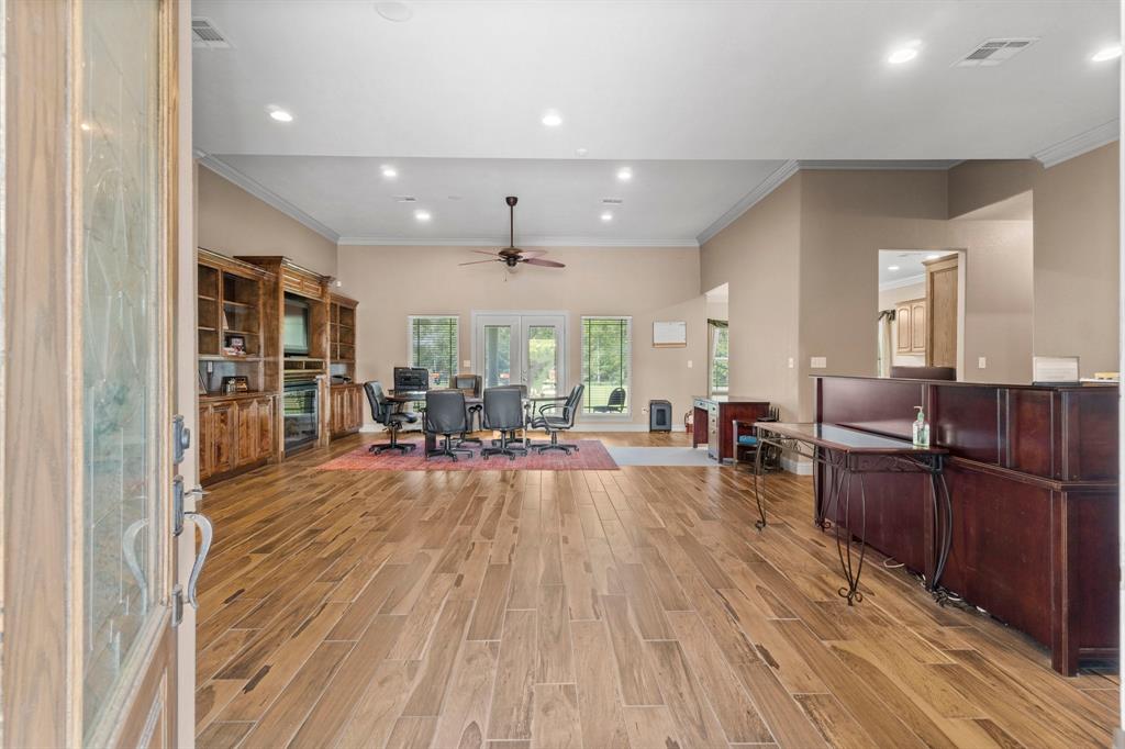 7839 US Highway 190 W