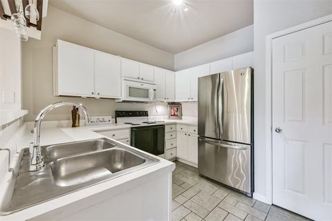 Photo of 1330 Old Spanish Trail #1210, Houston, TX 77054 (MLS # 94847391) Photo of 1330 Old Spanish Trail #1210, Houston, TX 77054 (MLS # 94847391)