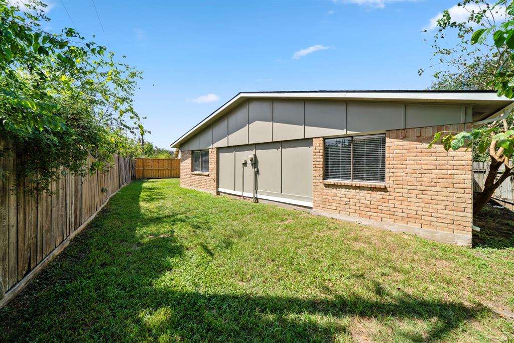 15807 Darton Street, Houston, Texas image 23