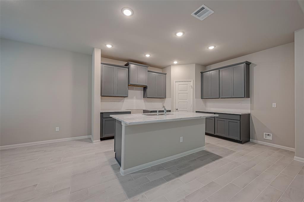 27327 Axis Deer Trail, Magnolia, Texas image 6