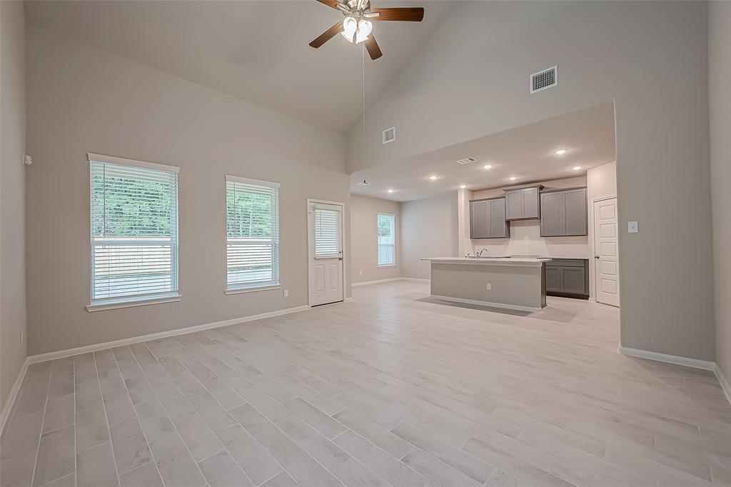 27327 Axis Deer Trail