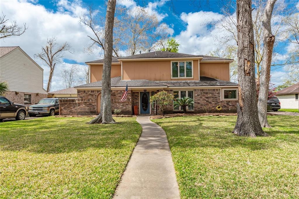 3801 Trailwood Drive, Baytown, Texas image 2