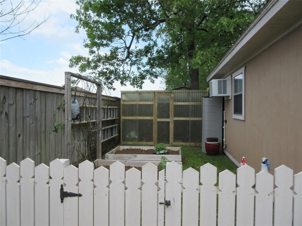 3801 Trailwood Drive, Baytown, Texas image 43