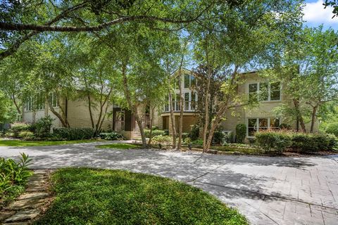 Single Family Residence in Friendswood TX 405 Spreading Oaks Avenue 4.jpg