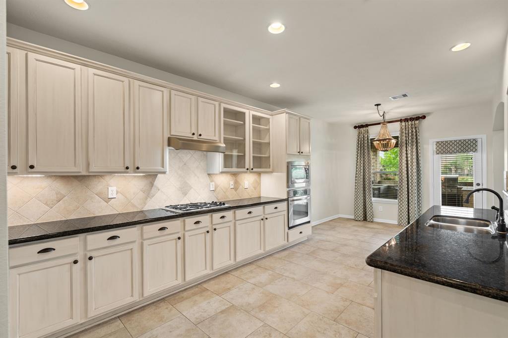 5809 Wilton Street, Pearland, Texas image 8