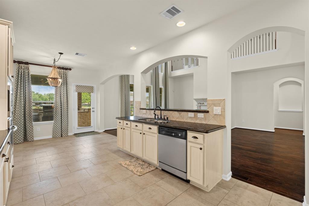5809 Wilton Street, Pearland, Texas image 10