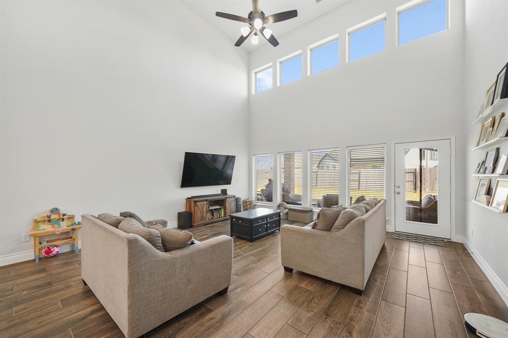 8707 Oak Springs Drive, Missouri City, Texas image 7