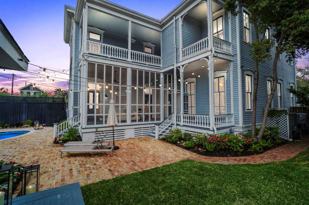 1923 Avenue M, Galveston, Texas image 11