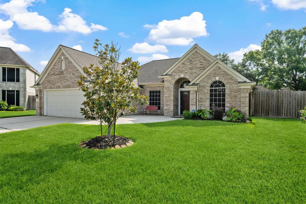 10323 Otter Circle, Baytown, Texas image 2