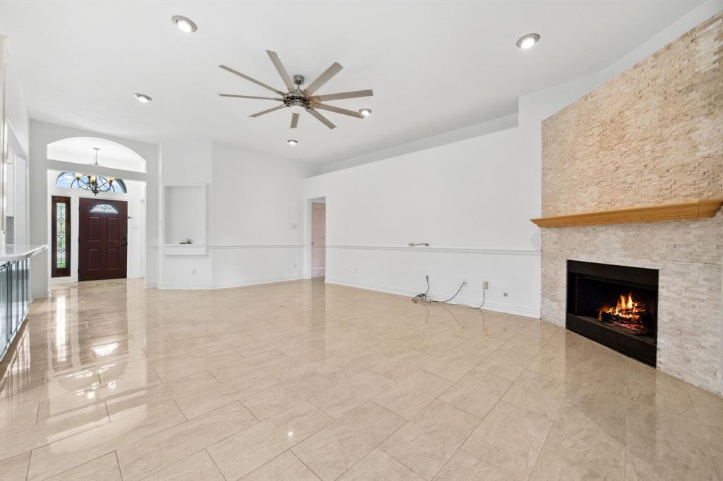 10323 Otter Circle, Baytown, Texas image 8