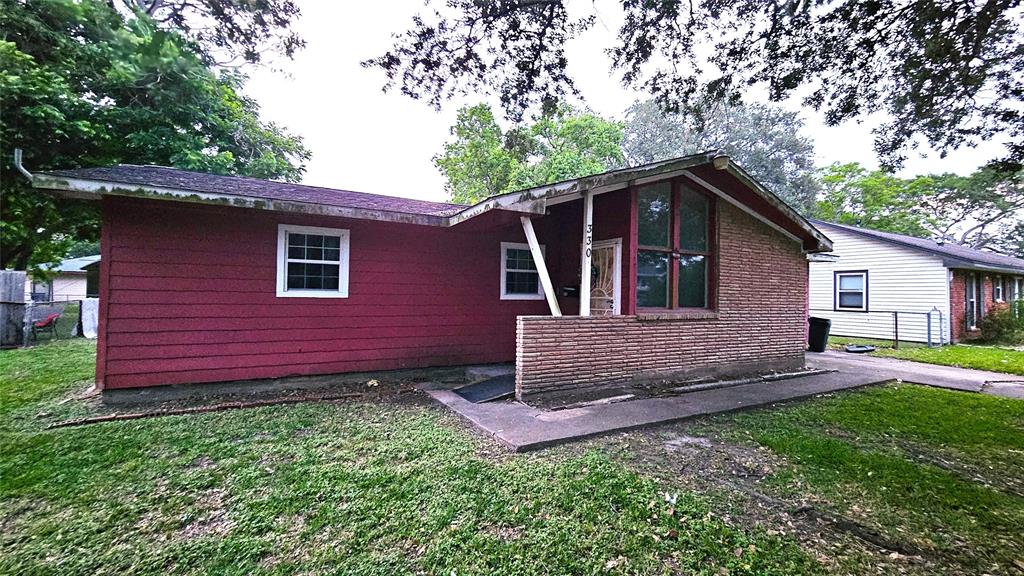 330 Cedar Drive, Hitchcock, Texas image 2