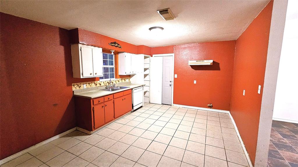 330 Cedar Drive, Hitchcock, Texas image 3