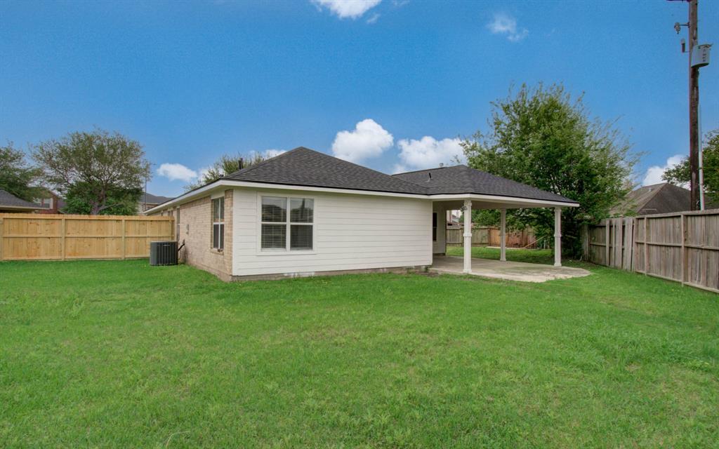 8235 Sugar Cane Drive, Baytown, Texas image 38