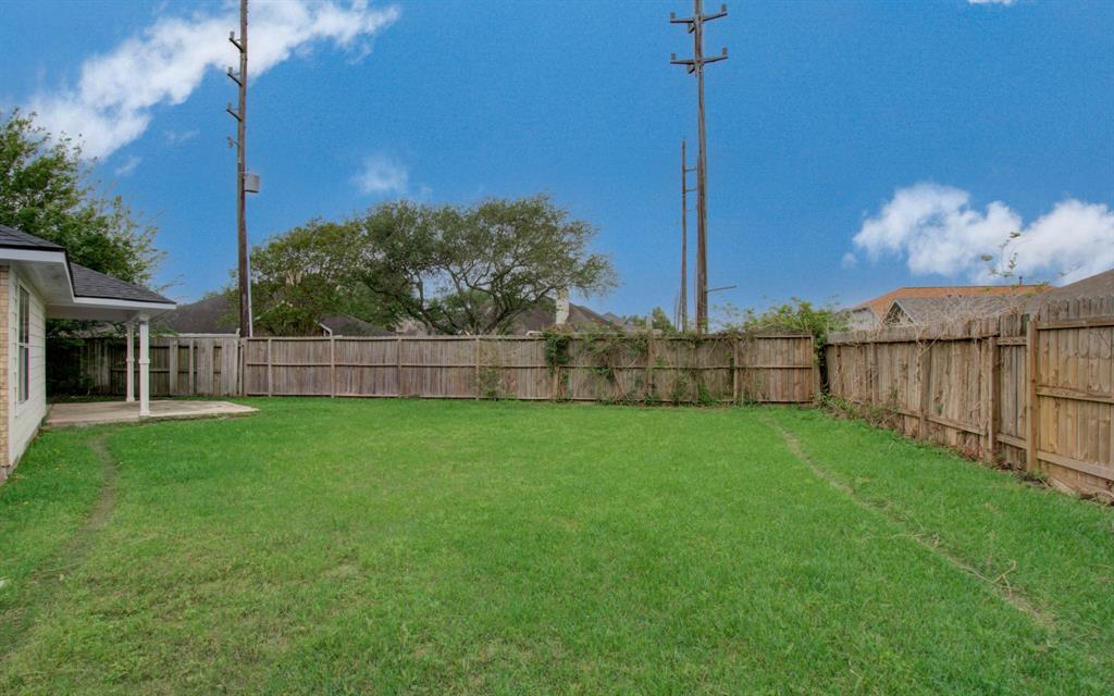 8235 Sugar Cane Drive, Baytown, Texas image 39