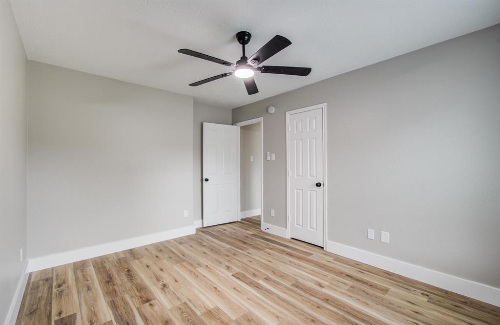 8235 Sugar Cane Drive, Baytown, Texas image 24