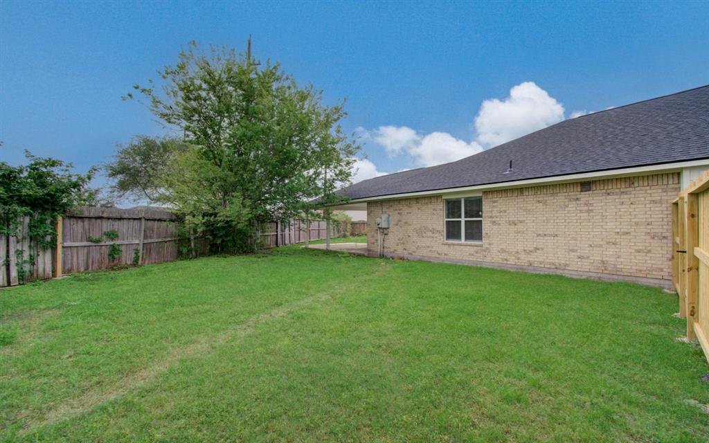 8235 Sugar Cane Drive, Baytown, Texas image 35