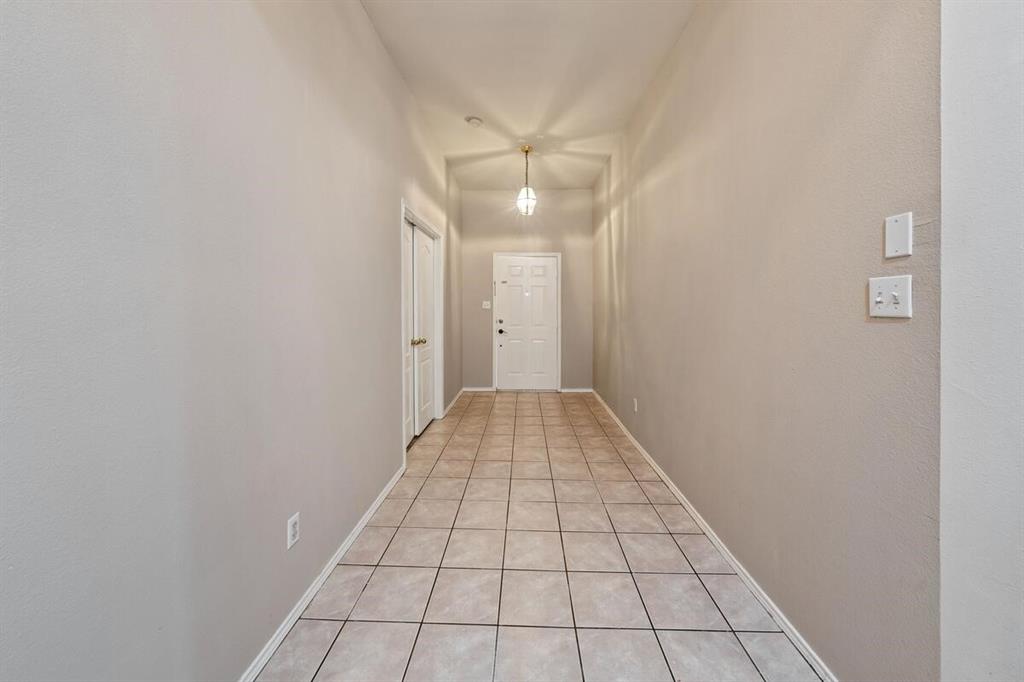 8637 Creede Trail, Fort Worth, Texas image 2