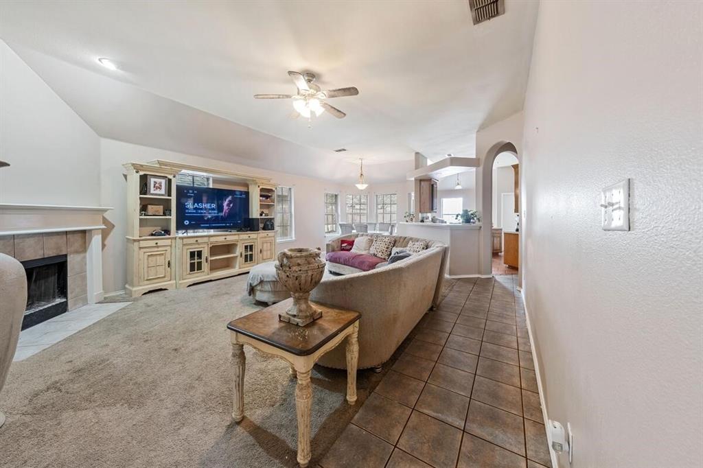 8637 Creede Trail, Fort Worth, Texas image 5