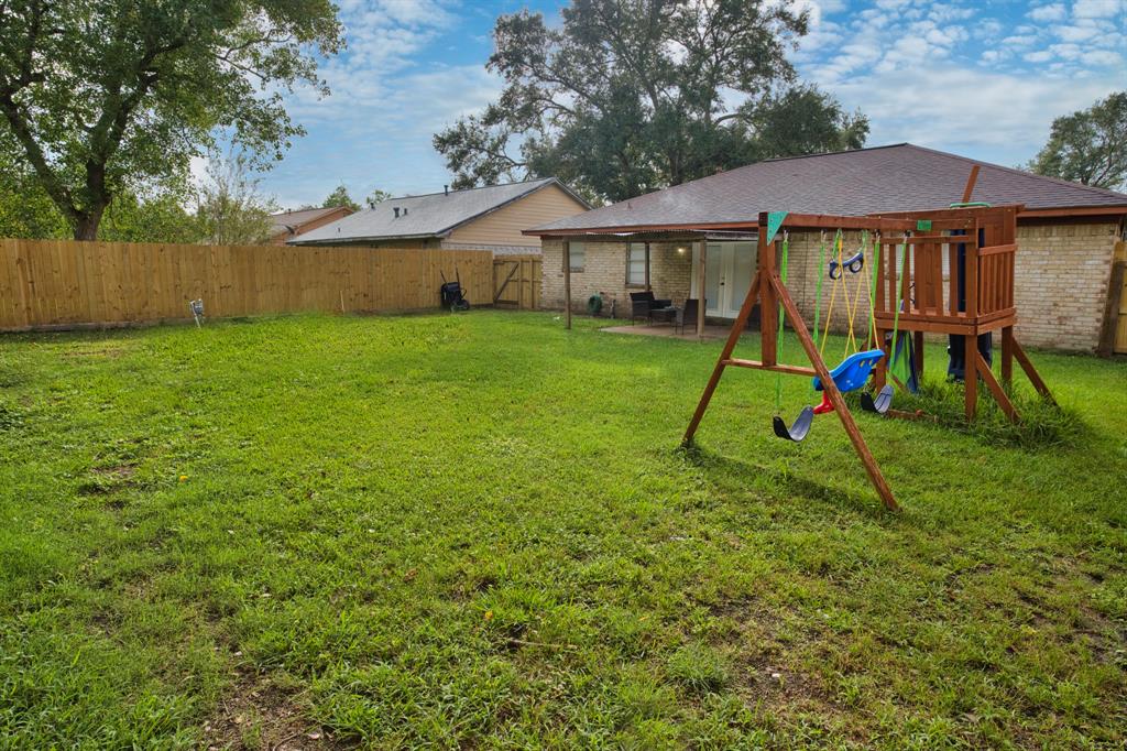 709 E Murray Street, Angleton, Texas image 30