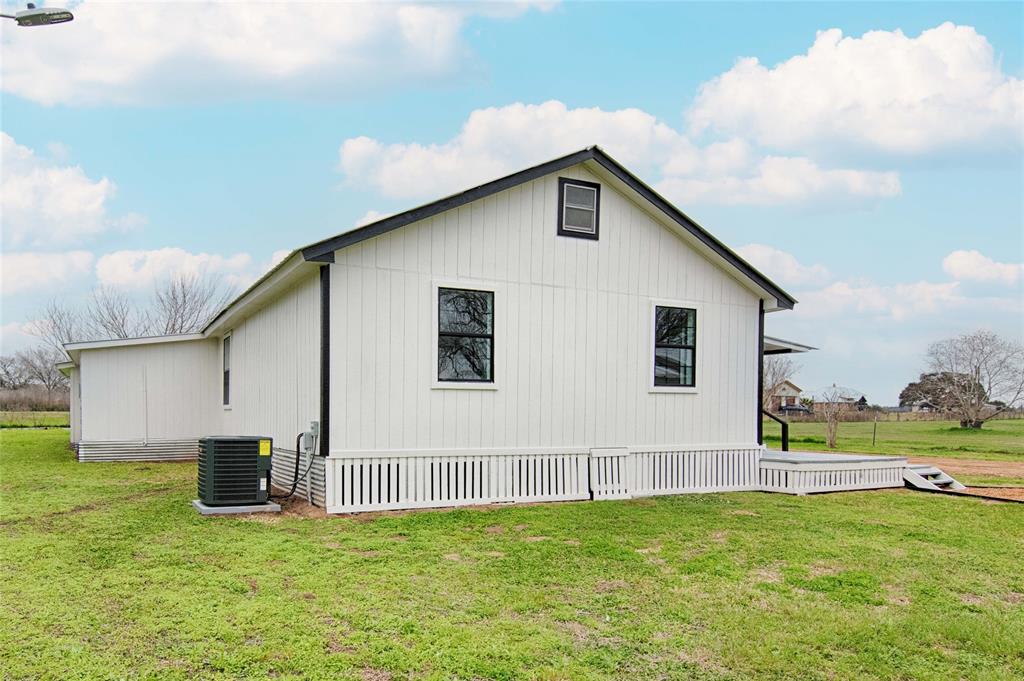 1473 Fm 530, Hallettsville, Texas image 28