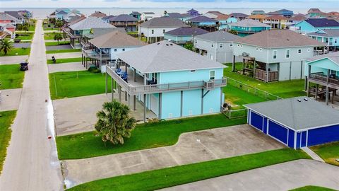 A home in Port Bolivar