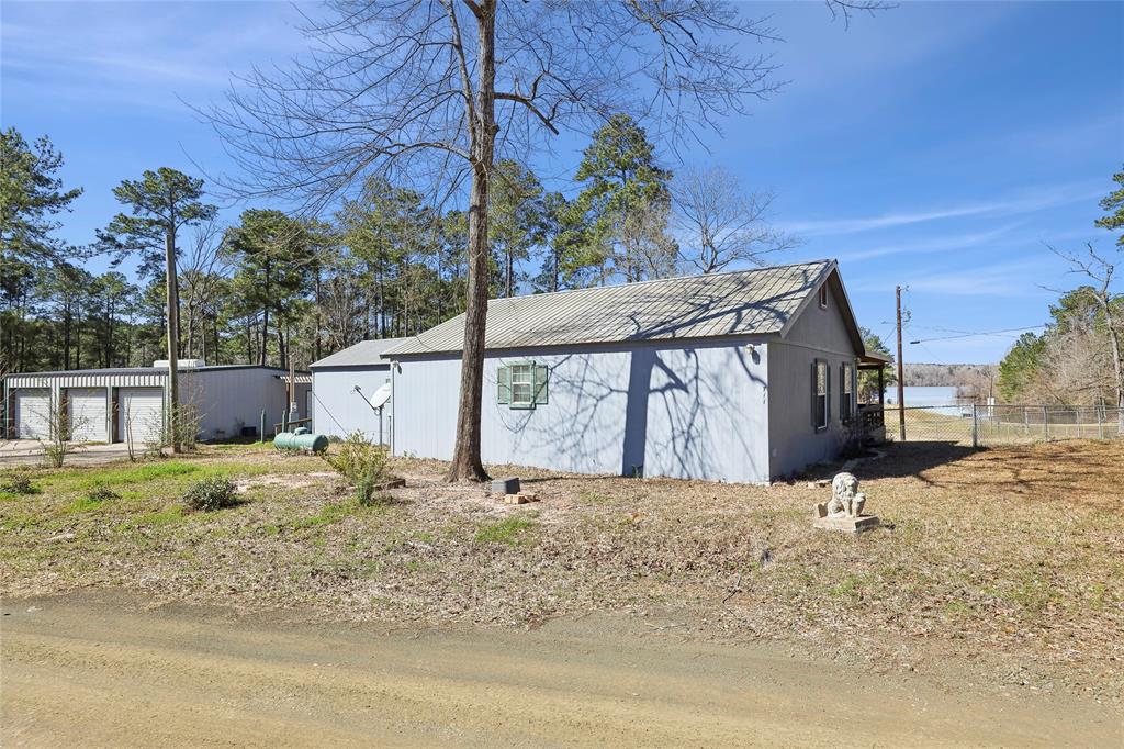 711 Toledo Beach Drive, Hemphill, Texas image 39