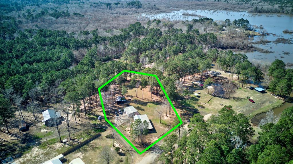 711 Toledo Beach Drive, Hemphill, Texas image 3