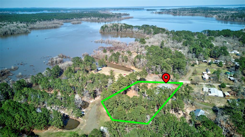 711 Toledo Beach Drive, Hemphill, Texas image 7