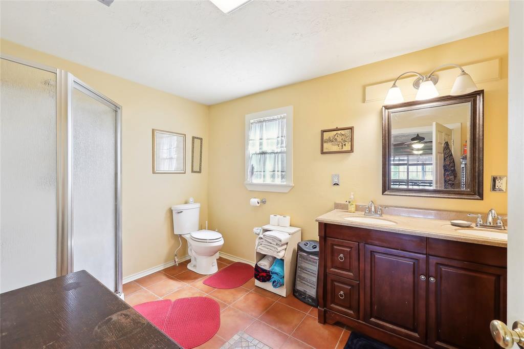 711 Toledo Beach Drive, Hemphill, Texas image 24