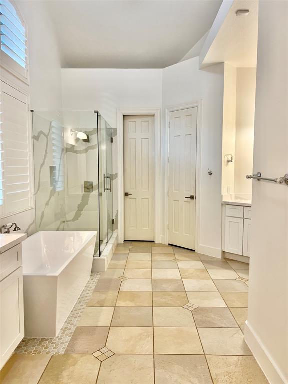 24615 W Kingscrest Circle Circle, Spring, Texas image 13