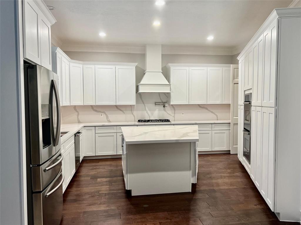 24615 W Kingscrest Circle Circle, Spring, Texas image 21