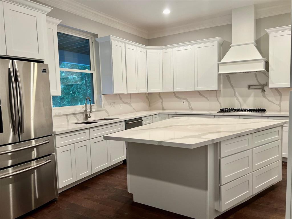 24615 W Kingscrest Circle Circle, Spring, Texas image 19