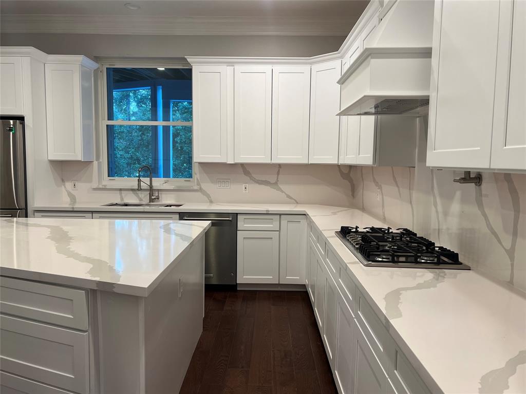 24615 W Kingscrest Circle Circle, Spring, Texas image 20