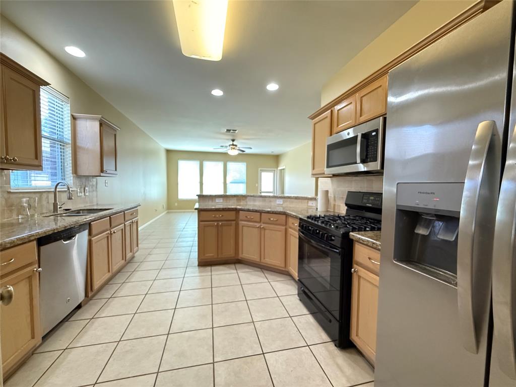 211 Riata, Victoria, Texas image 13