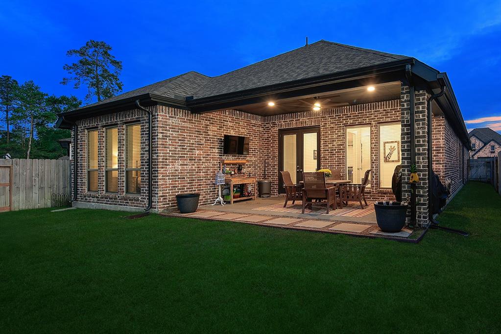 15735 Autumn Sun Court, Conroe, Texas image 19